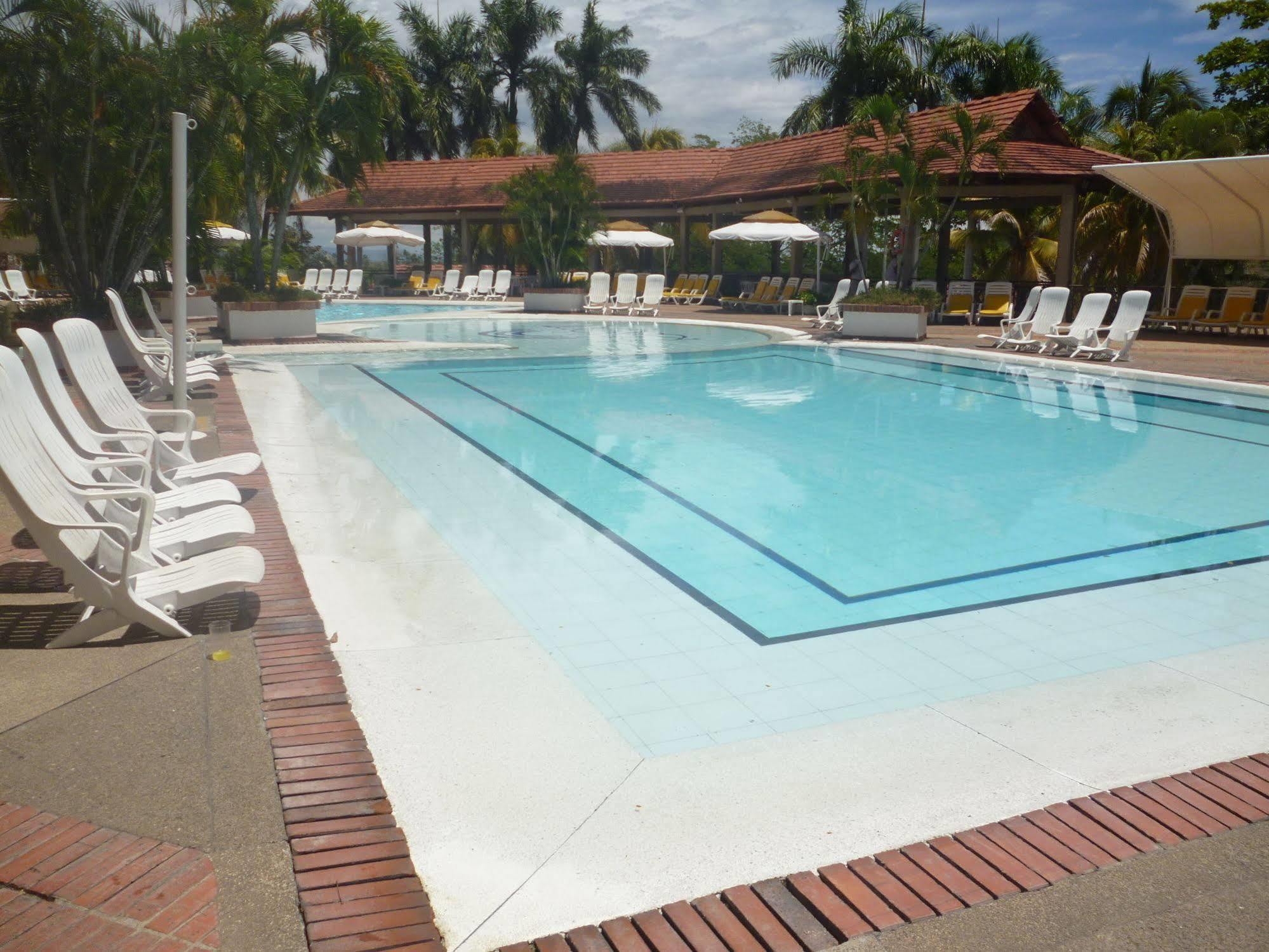 On Vacation Girardot Resort Bagian luar foto